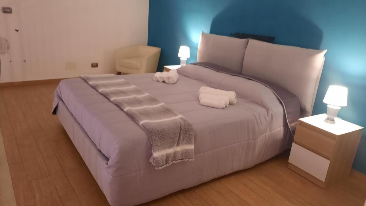 White Home Quartieri Spagnoli ナポリ エクステリア 写真