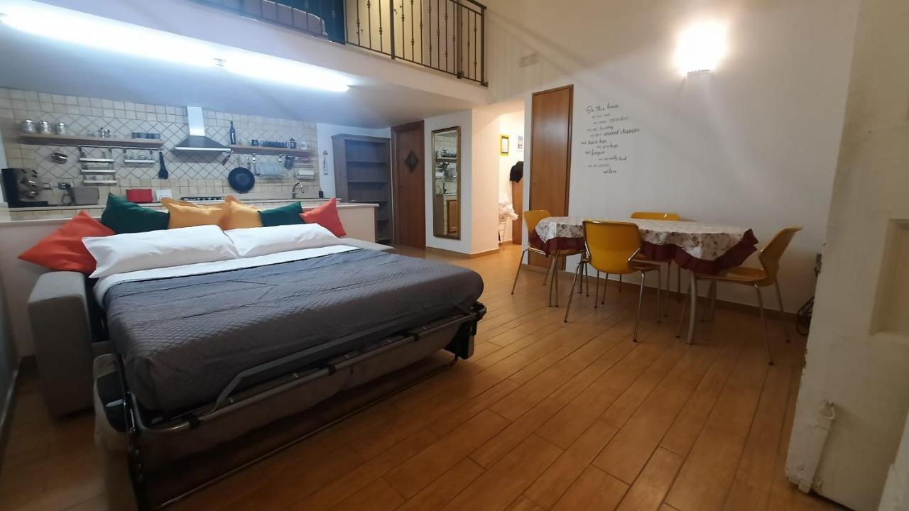 White Home Quartieri Spagnoli ナポリ エクステリア 写真