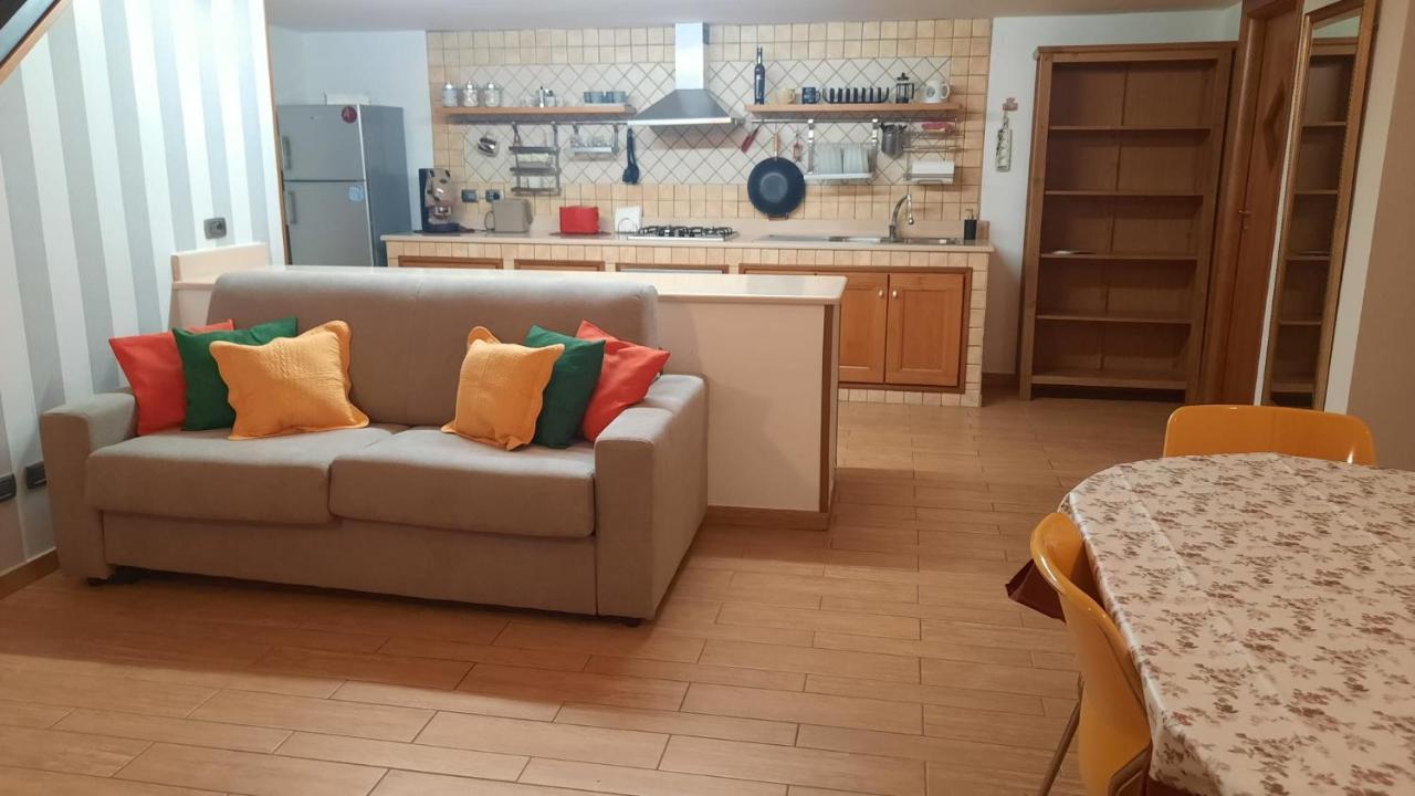 White Home Quartieri Spagnoli ナポリ エクステリア 写真