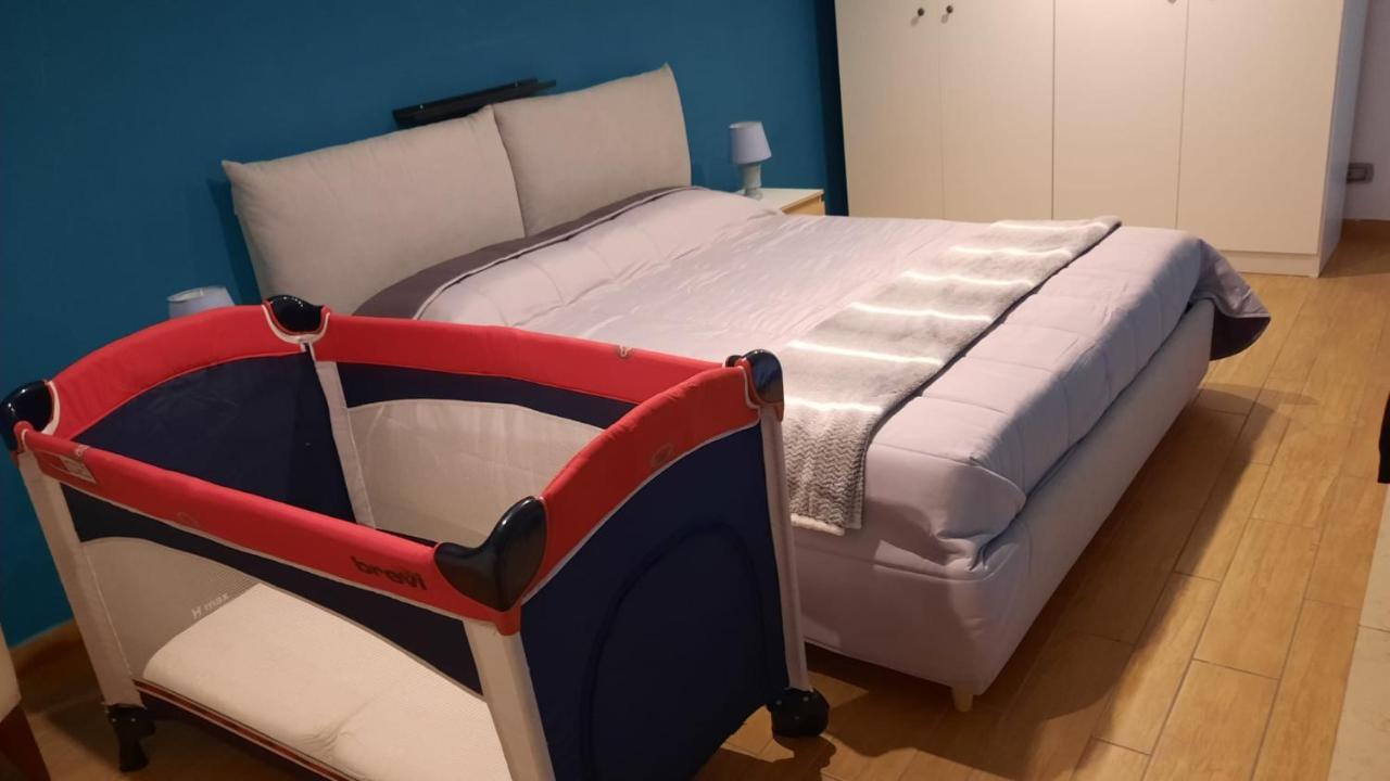 White Home Quartieri Spagnoli ナポリ エクステリア 写真