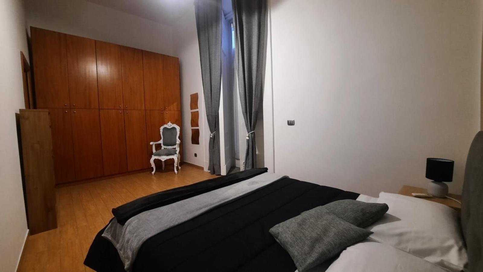 White Home Quartieri Spagnoli ナポリ エクステリア 写真