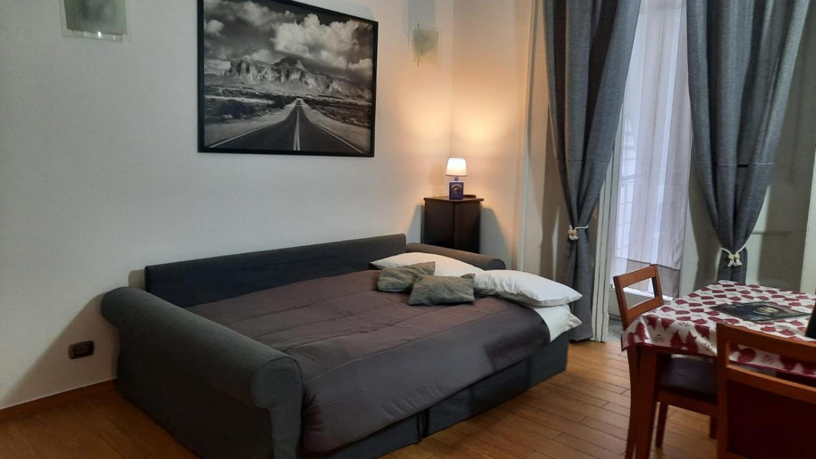 White Home Quartieri Spagnoli ナポリ エクステリア 写真