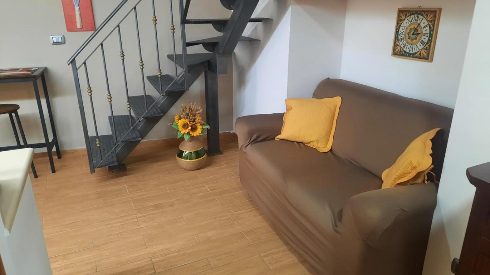 White Home Quartieri Spagnoli ナポリ エクステリア 写真