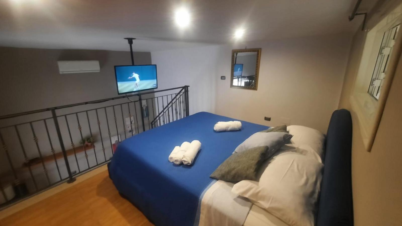 White Home Quartieri Spagnoli ナポリ エクステリア 写真