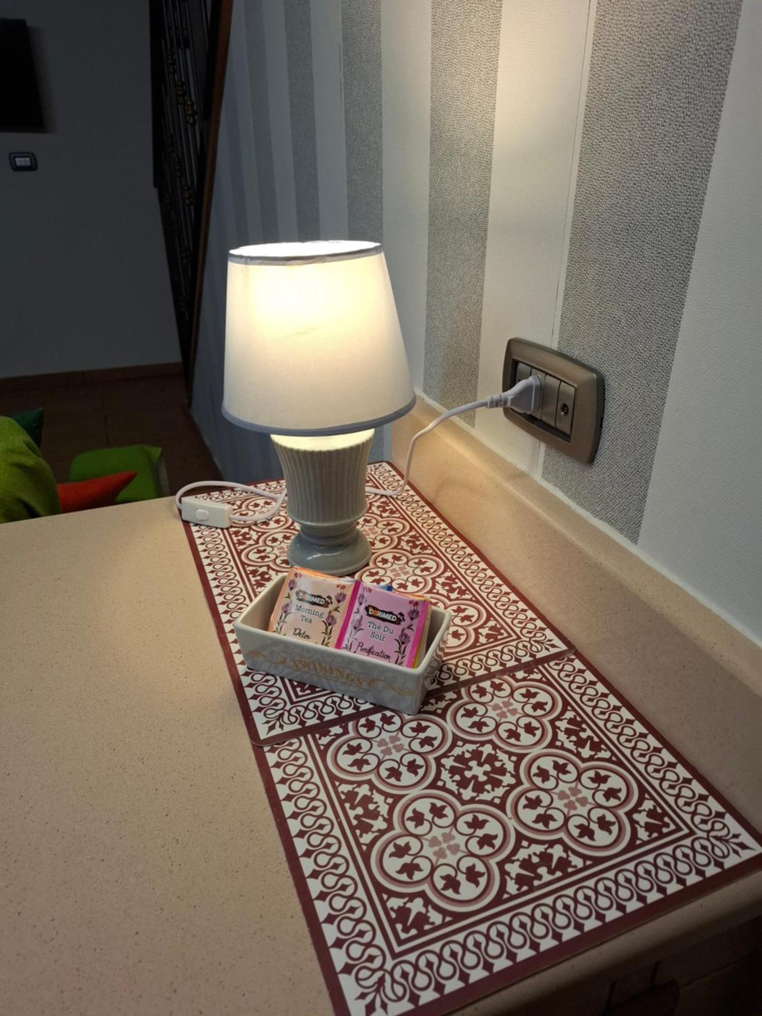 White Home Quartieri Spagnoli ナポリ エクステリア 写真